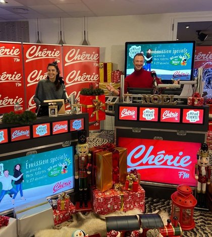 Le Réveil Chérie fête un Noël Gaulois ce matin avec Alexandre Devoise, Sophie Coste, toute l'équipe, les auditeurs gagnants d'un superbe séjour dans le parc !