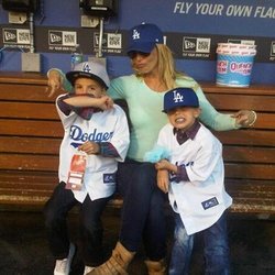 Britney Spears : Go @Dodgers !!!!