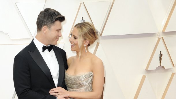 Scarlett Johansson enceinte de son premier enfant avec Colin Jost