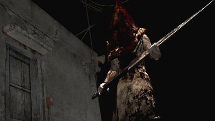 Pyramid Head dans Silent Hill 2, l'horreur à l'état pur.