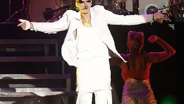 Justin Bieber : le duo avec R.Kelly confirmé