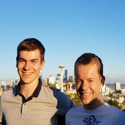 Le trio d'étudiants ayant mis au point Overskill (Imagine Cup 2017)