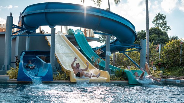 Les infos du Réveil Chérie : Connaissez-vous le métier de "testeur de toboggans aquatiques" ?