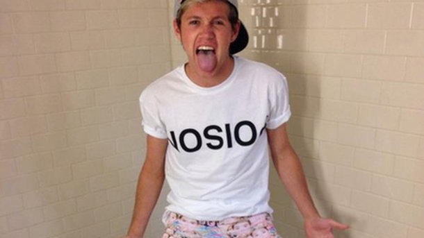 Niall Horan dans la peau de Miley Cyrus!