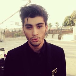 Zayn Malik: omg #AMAs