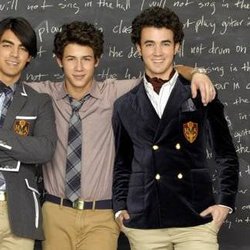 Les Jonas Brothers promettent un nouvel album en 2012