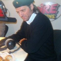 yvan-le-bolloch-rire-et-chansons-photo7