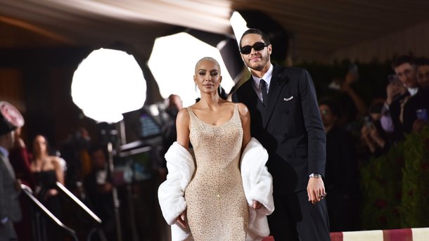 Kim Kardashian demandée en mariage par Pete Davidson, elle refuse
