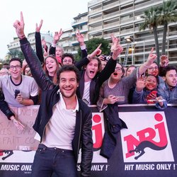 Amir chez Manu dans le 6/9 - NRJ Music Awards 2017