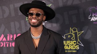 Dadju - Photocall NRJ Music Awards Paris Edition