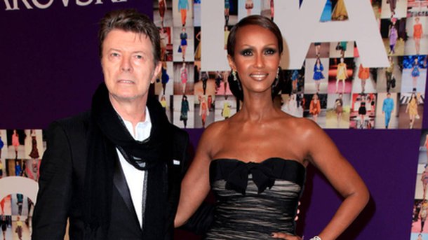 De Madonna à Pharrell Williams : le monde de la musique rend hommage à David Bowie