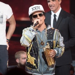 Bruno Mars - Cérémonie NRJ Music Awards 2016
