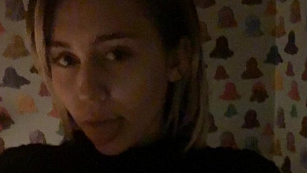 Miley Cyrus: une nouvelle coiffure!