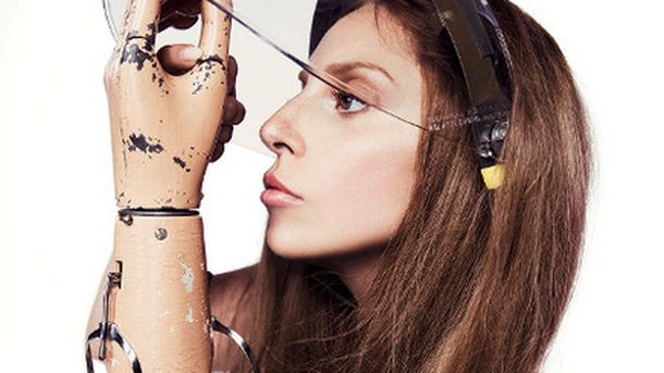 Lady Gaga : prête à se "ronger le bras" !