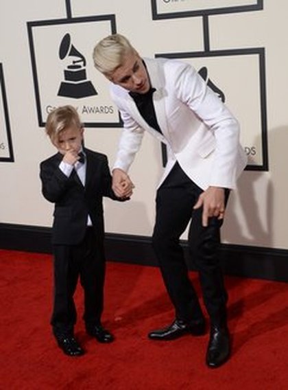 Justin Bieber et son frère  sur le tapis rouge des Grammy Awards 2016