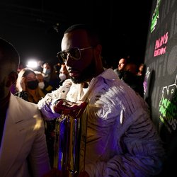 Gims - Backstage NRJ Music Awards Paris Edition