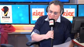 Yann Guillarme à Virginie Lemoine , Mélanie Page et Arthur Jugnot : "Nous sommes donc le 6 décembre 2022, c'est un bonjour que je vous offre à tous. A tout. A tous.e.s, salut les filles en premier et les autres aussi..."