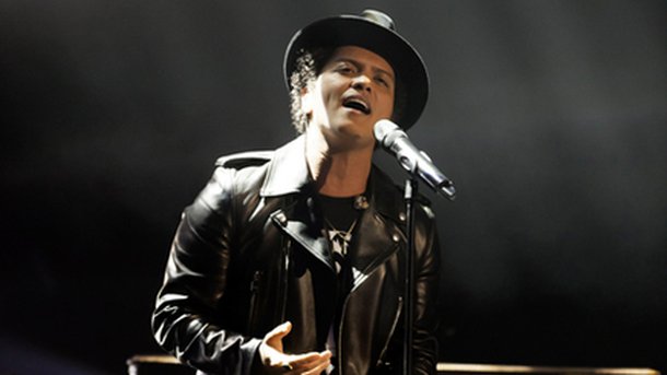 Bruno Mars en pleine préparation du Super Bowl