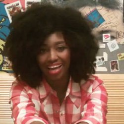"I Am Smiling": Inna Modja dévoile le clip participatif
