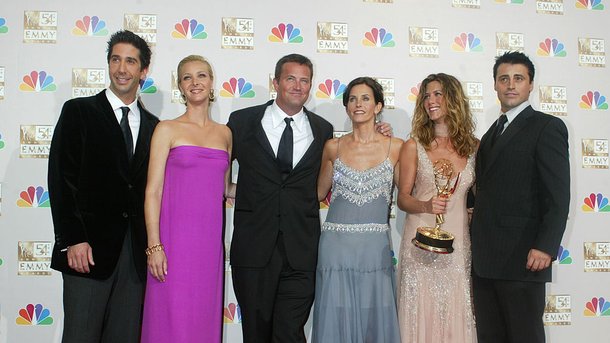 Matthew Perry : les acteurs de «Friends» réunis aux Emmy Awards pour un hommage public ?