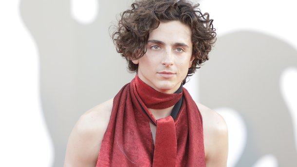 “Bones and All”: Timothée Chalamet terrifiant et touchant dans son nouveau film