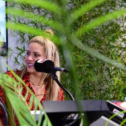 Shakira chez C'Cauet sur NRJ