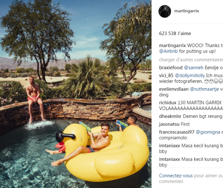 Martin Garrix dans sa piscine