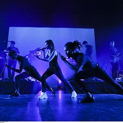 Concert Pop Love - Christine and the Queens