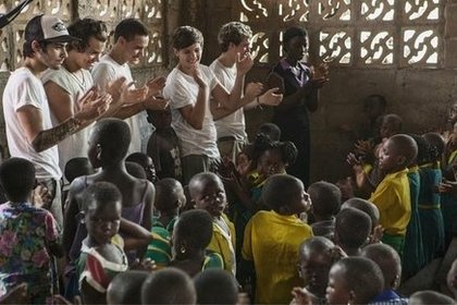 Harry Styles: Un aperçu de note incroyable moment à Accra, Ghana. Rednoseday on te sera toujours reconnaissant de nous avoir emmené. Merci
