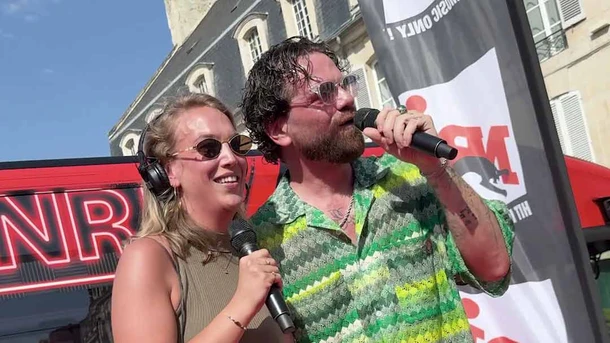 Keen'V et Lorenza chantent en duo !