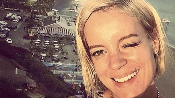 Lily Allen devient blonde platine!