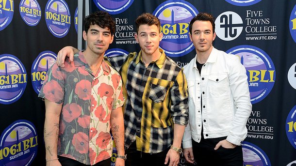 Les Jonas Brothers explosent le classement avec leur album «Happiness Begins»