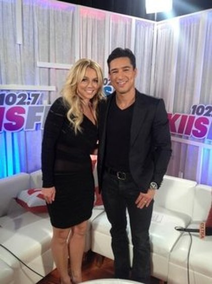 Britney Spears ‏: Cétait vraiment sympa de discuter avec @mariolopezextra à nouveau ! La première partie de notre interview sera diffusée ce soir!#BritneyOn 