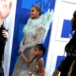Beyoncé et Blue Ivy aux VMAs 2016