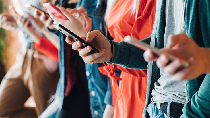 Les infos du Réveil Chérie : une entreprise vient de trouver un moyen surprenant pour se libérer de l’addiction au smartphone
