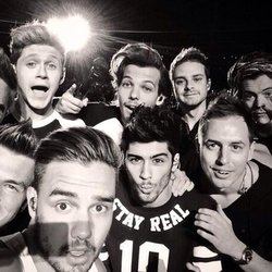 onedirection : Santiago Selfie 1DHQ 