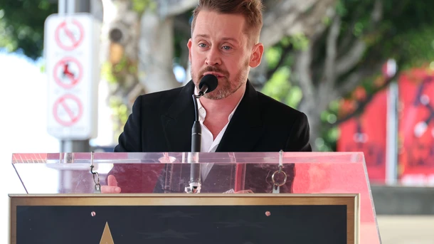 «Maman, j’ai raté l’avion» : Macaulay Culkin reçoit une étoile sur le Hollywood Walk of Fame