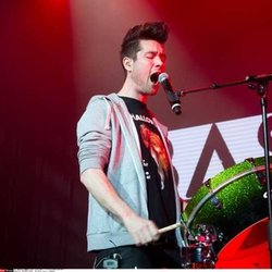 Bastille @ NRJ Music Tour de Paris