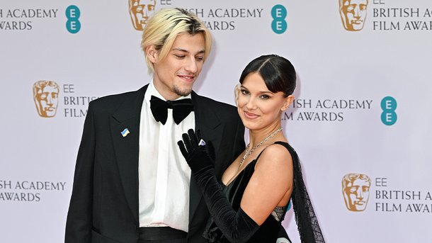Millie Bobby Brown fiancée à Jake Bongiovi ? Les fans s’interrogent
