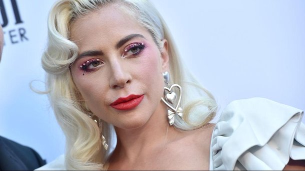 Insolite : le jour où Lady Gaga a surpris tout le monde en sortant... sans talons !
