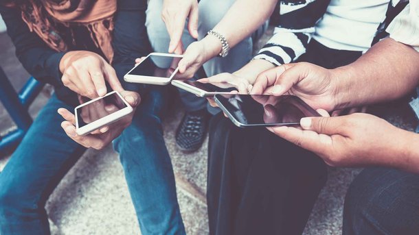 Les infos du Réveil Chérie : L'appli Nanaba bloque TikTok, Instagram ou Snapchat tant que les devoirs ne sont pas faits !