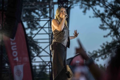 Helena - NRJ Music Tour Toulouse 2025