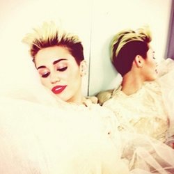 Miley Ray Cyrus ‏