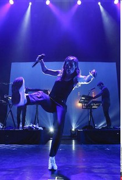 Concert Pop Love - Christine and the Queens