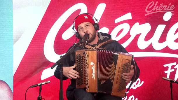 CLAUDIO CAPEO "Si j'avais su" en live sur Chérie FM