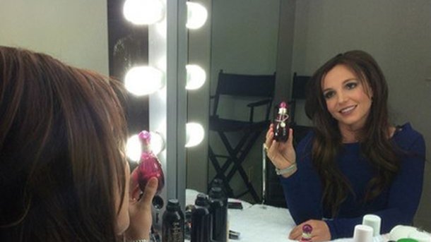 Britney Spears redevient brune !