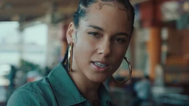 Alicia Keys : découvrez son nouveau single «Underdog» co-écrit par Ed Sheeran
