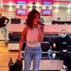 Amel Bent est l'invitée du Réveil Chérie