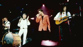 Elton John, George Michael, David Bowie, Annie Lennox... Revivez les meilleurs moments du Freddie Mercury Tribute concert !