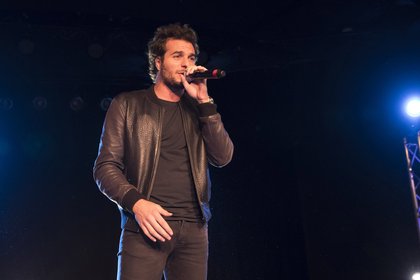 Amir - Before NRJ Music Awards 2016